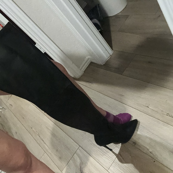 Black thought high boots not in their best condition - Picture 2 of 6